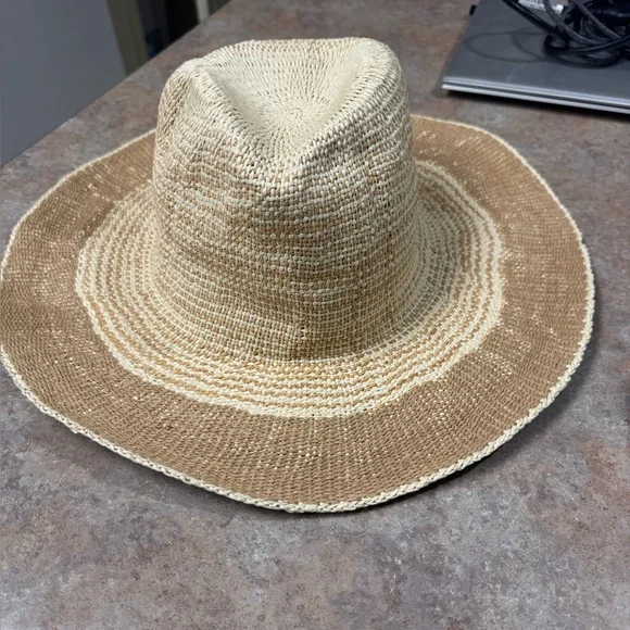 Free People Soft Spoken Packable Hat in Tan Combo Retail$68 NWOT - Picture 6 of 7